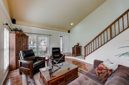 500 Teton Ct, Naperville, IL 60565-1274