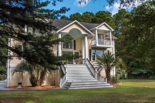 2011 Sea Island Estates Dr, Johns Island, SC 29455-4443