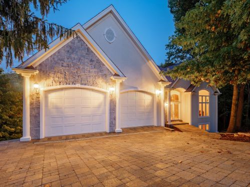 8 Spruce Ct, Lemont, IL 60439-3854