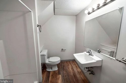 512 Poplar St, Hanover PA 17331-4928 exterior