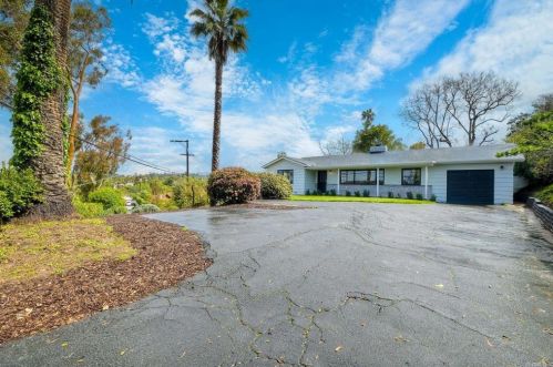 2459 Alta Vista Dr, Vista CA  92084-7028 exterior