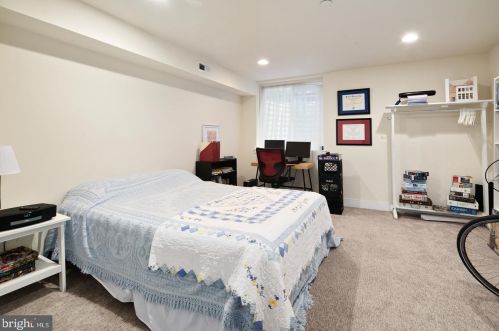 1315 20 St, Philadelphia PA 19146-4303 exterior