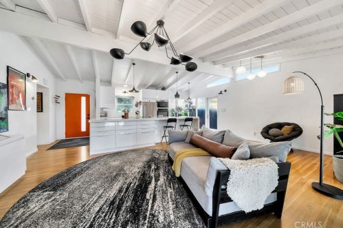 2230 Alona St, Santa Ana CA  92706-2419 exterior
