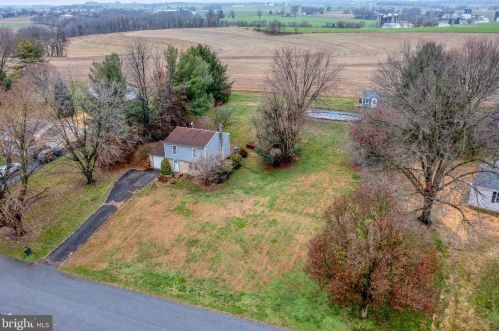 116 Tracy Berg Rd, Lancaster PA  17603-9417 exterior