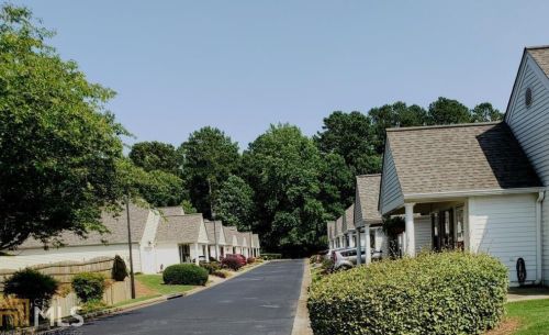 214 Rose Cottage Dr, Holly Springs, GA 30189-7426