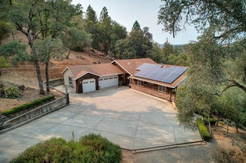 1330 Lower Lake Dr, Swansboro Country, CA 95667-8745
