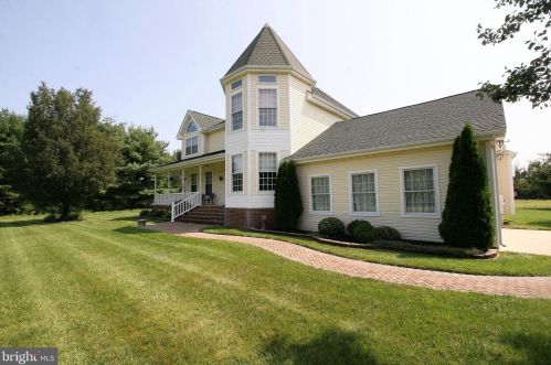 384 Woodstown Rd, Auburn, NJ 08085-3162
