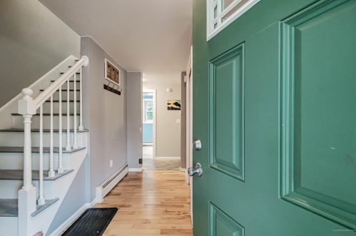 14 Partridge Ln, Gray, ME 04039-9442