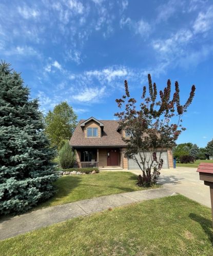 121 Old Farm Mid Ct, Bradley, IL 60915-1485