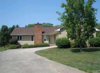 1853 18th Street Ct, Hickory, NC 28601-0533