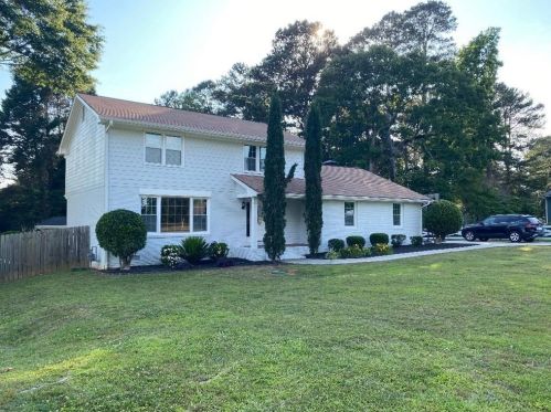 1363 Martin Nash Rd, Lilburn, GA 30047-1985