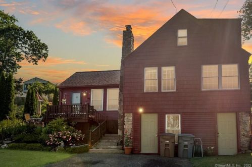 27 Edge Hill Rd, Niantic CT  06357-2005 exterior