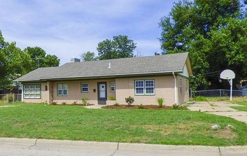 1480 Clarence Ave, Wichita, KS 67203-1906