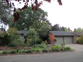 1220 Cedar Ridge Dr, Eugene, OR 97401-1537