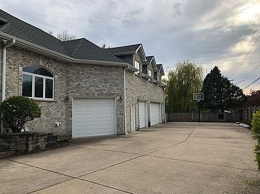 607 Clover Ct, Naperville, IL 60540-6253