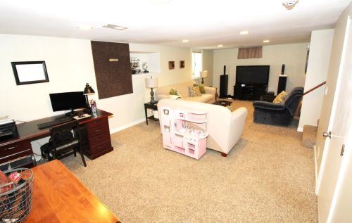 758 Idaho Ave, Saint Paul MN  55106-1049 exterior