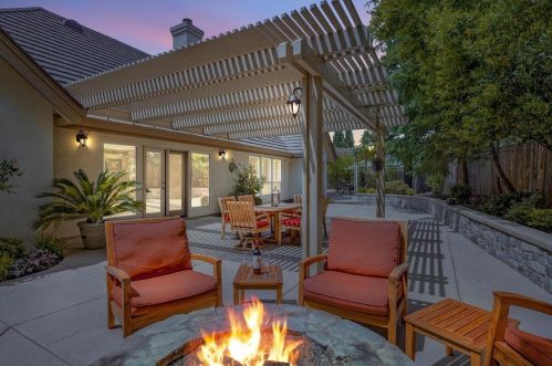 248 Cascade Falls Dr, Folsom, CA 95630-1574