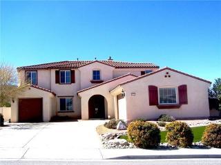 41713 Retsina St, Palmdale, CA 93551-1668