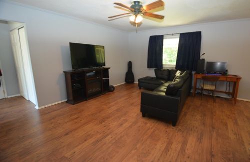 2891 Hanois Ct, Cincinnati, OH 45251-1022