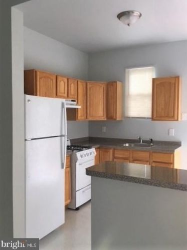 2143 29th St, Philadelphia PA  19121-1205 exterior