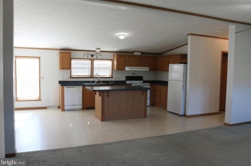 120 Dewey Dr, Maysville WV  26833 exterior