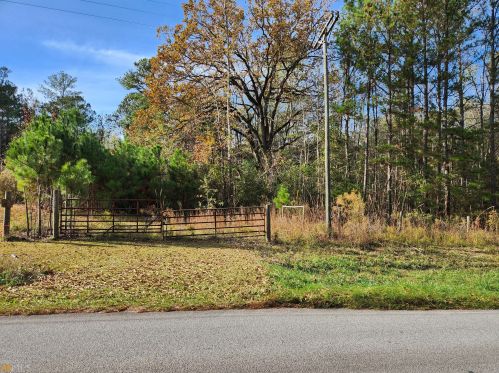 1330 Dunn Rd, Molena GA  30258-2959 exterior