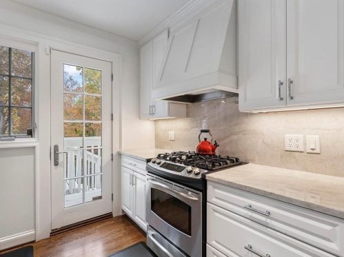 1880 Greystone Rd, Atlanta GA  30318-2621 exterior
