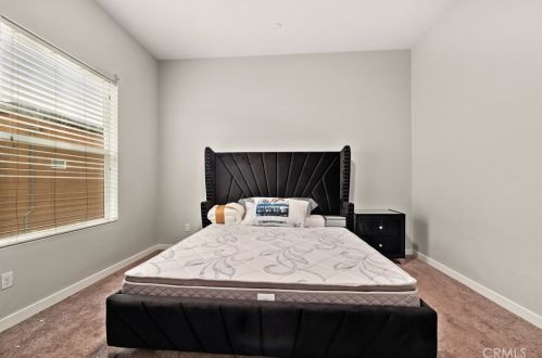 543 Rockefeller, Irvine CA  92612-7175 exterior