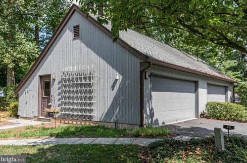 22 Constitution Hl, Princeton NJ  08540-6748 exterior