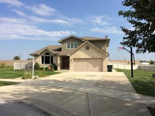 7263 Lakeside Ct, Frankfort, IL 60423-6702