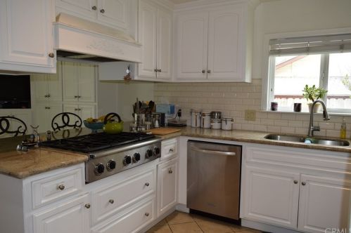801 Apache Trl, Riverside CA  92507-6037 exterior
