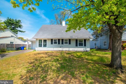 21 Buckeye Ln, Willingboro, NJ 08046-3918