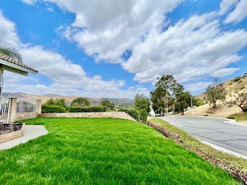 8505 Meadowridge St, Anaheim CA  exterior