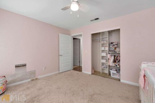 302 Brandywine Cir, Atlanta GA  30350-2002 exterior