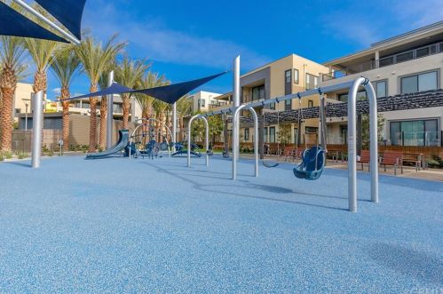 53 Waldorf, Irvine CA  92612-1066 exterior