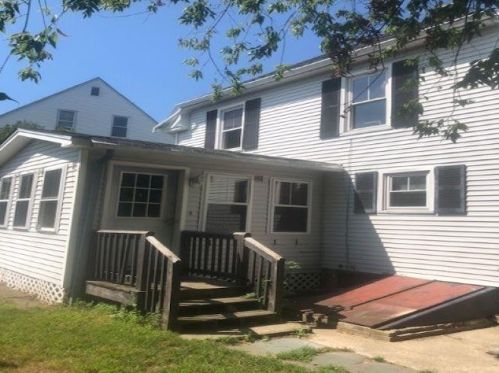 1 Pillsbury St, Derry, NH 03038-2315