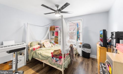 3237 Guilford St, Philadelphia PA 19152-4504 exterior