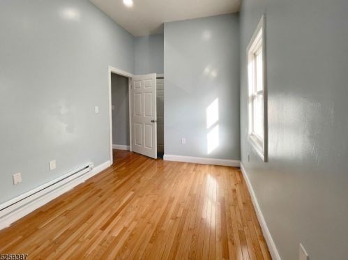 399 Riv St, Paterson NJ 07502-1012 exterior