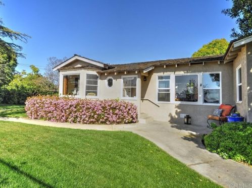 2684 Highland Dr, Carlsbad, CA 92008-1027