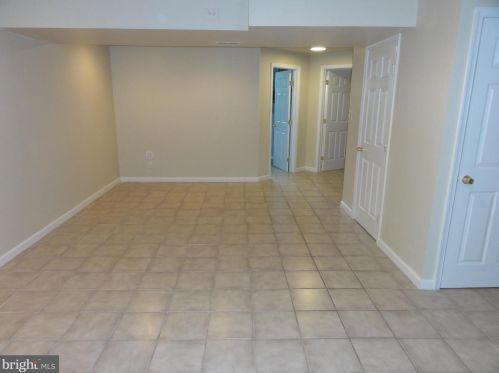 22 Crawford Dr, Charles Town WV 25414-6502 exterior