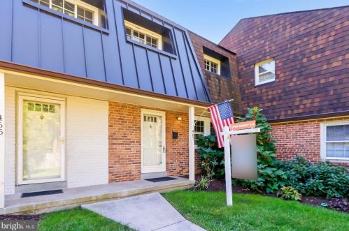 467 Hampton Ct, Falls Church, VA 22046-4121