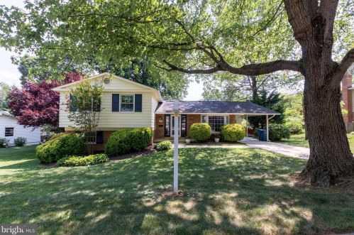 4826 Ponderosa Dr, Annandale, VA 22003-4226