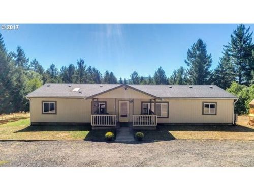 57005 Oak St, Gaston, OR 97119-7778