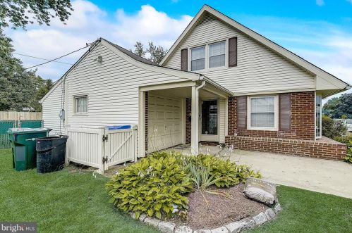 28 Stonehaven Ln, Willingboro, NJ 08046-1439