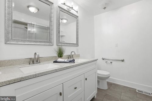 125 Shady Creek Ln, Fredericksburg, VA 22406-4619
