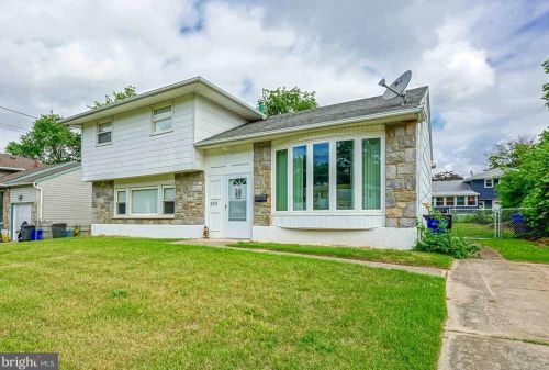 225 Roberts Ave, Gloucester, NJ 08031-2711