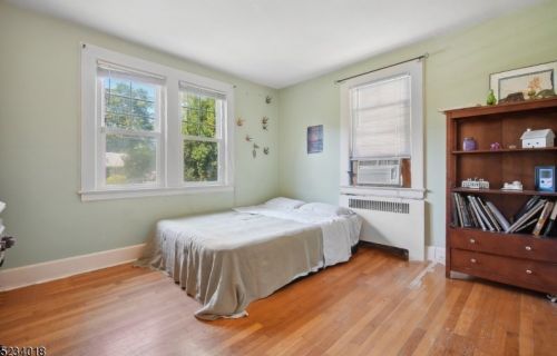 9 Crestmont Rd, Town Center NJ  07052-1601 exterior