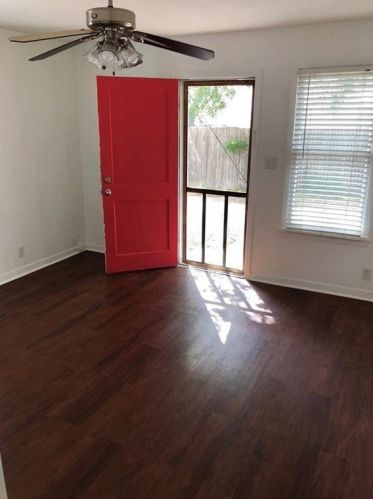 207 39th St, Austin TX  78751-5030 exterior