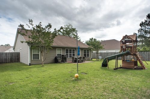 1444 Wellesley Cir, Mount Pleasant SC  29466-9053 exterior