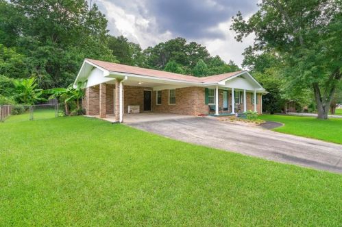 1631 Chris Ln, Stone Mountain, GA 30087-3133